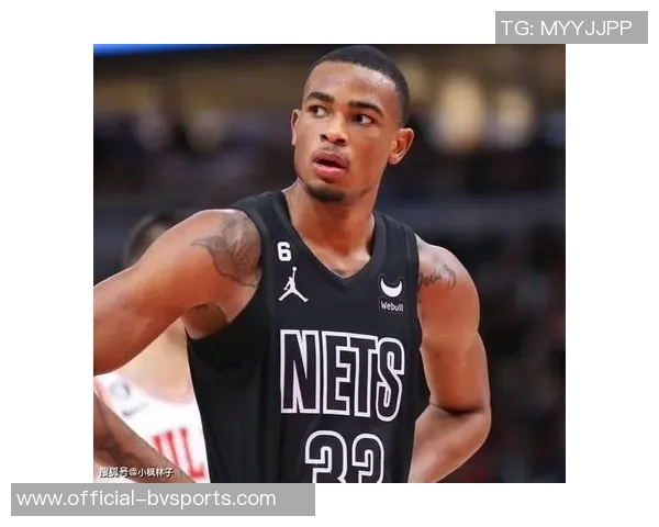 克拉克斯顿内线表现抢眼15分钟内高效拿下11分并抢8篮板 克拉克斯顿内线表现抢眼15分钟内高效拿下11分并抢8篮板