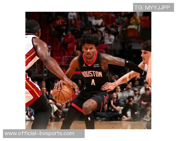 马威与杰伦格林缺席对湖人季前赛布克预计将参与比赛 马威与杰伦格林缺席对湖人季前赛布克预计将参与比赛