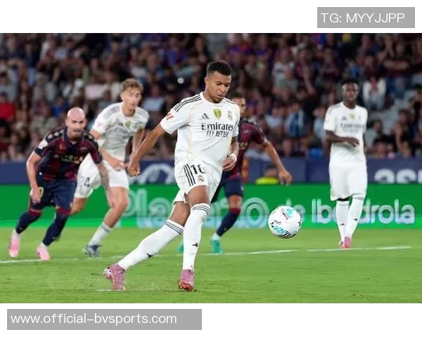 姆巴佩本周五回归皇马合练下轮西甲联赛有望首发出战 姆巴佩本周五回归皇马合练下轮西甲联赛有望首发出战