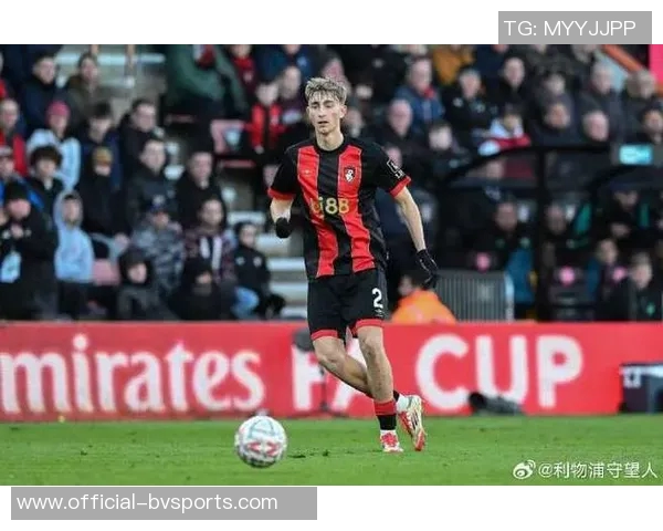 皇马全员集结阿诺德卡瓦哈尔赫伊森塞巴略斯齐聚训练场