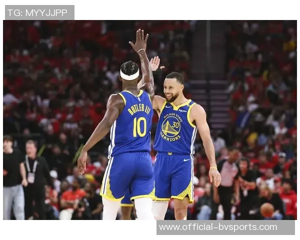 库明加崛起助力勇士锋线轮换深厚库里巴特勒轻松应对灰熊挑战