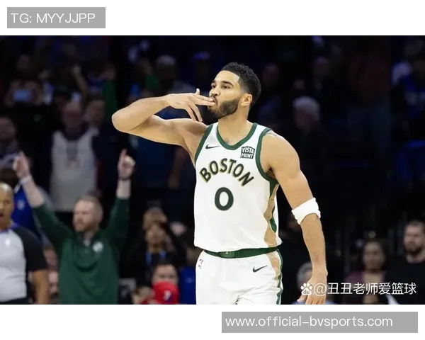 张佳玮分析雄鹿队实力字母哥连续八年称霸东部第一人