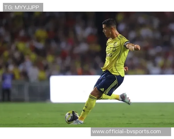 菲利克斯头球破门助利雅得胜利领先对手一球展现自信风采 菲利克斯头球破门助利雅得胜利领先对手一球展现自信风采