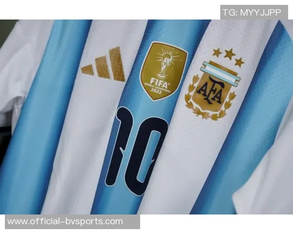 皮耶罗社媒意外曝光2026年阿根廷西班牙球衣引发热议迅速删除