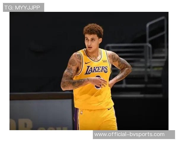 里弗斯确认字母和库兹马缺席对阵活塞库兹马臀部伤势无大碍