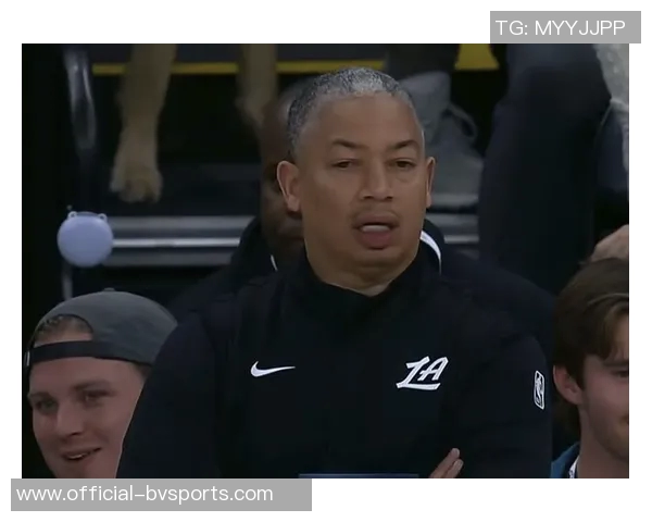 NBA赛况分析雷霆轻取快船火箭战胜鹈鹕勇士遭太阳逆袭湖人挑战爵士艰难